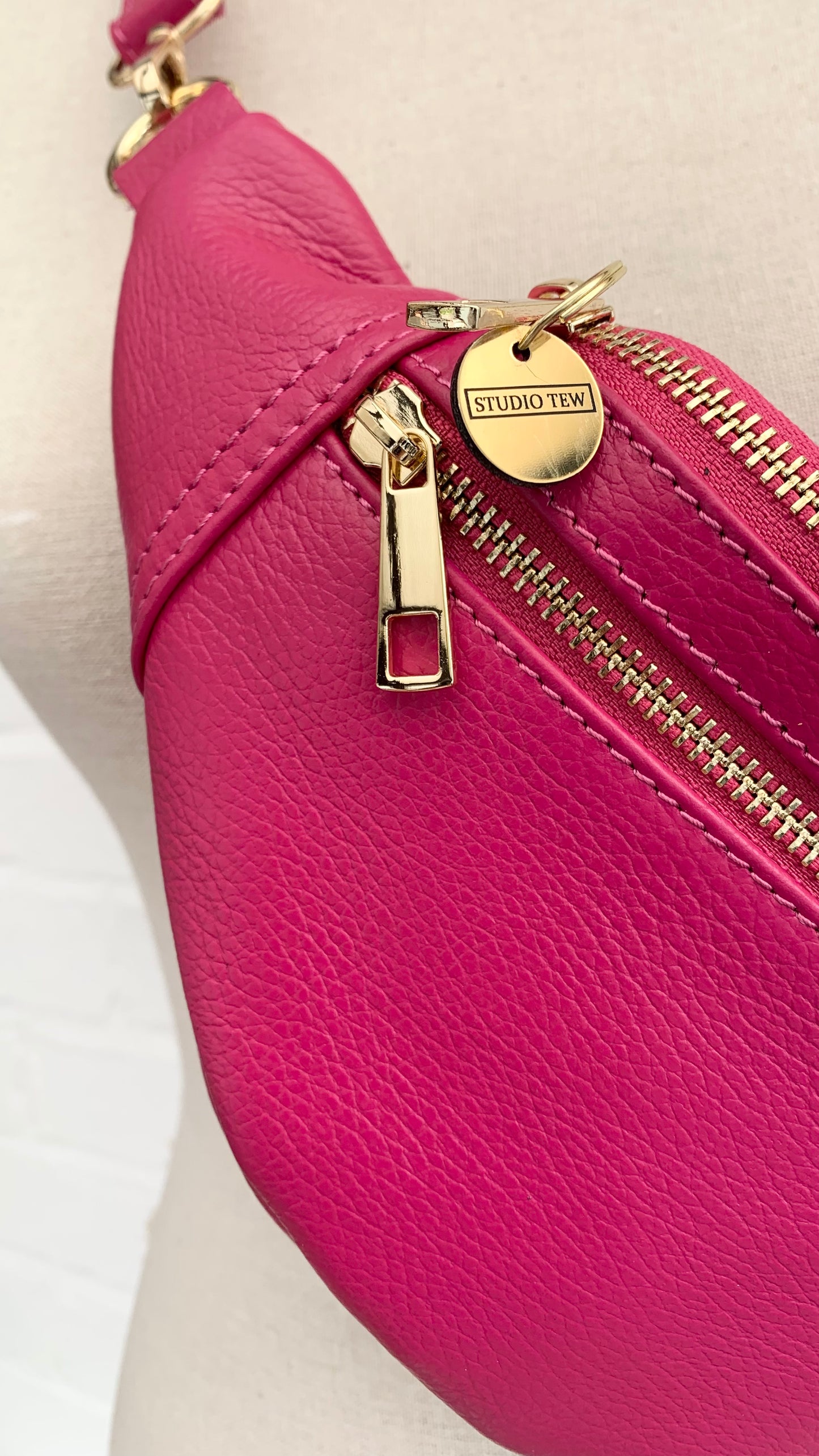 Fuchsia Leather Bag - Cecilia