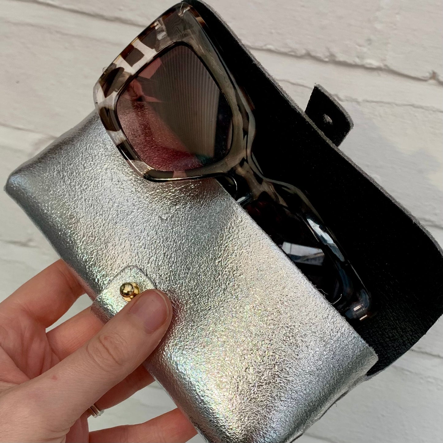 Etui à lunettes en cuir