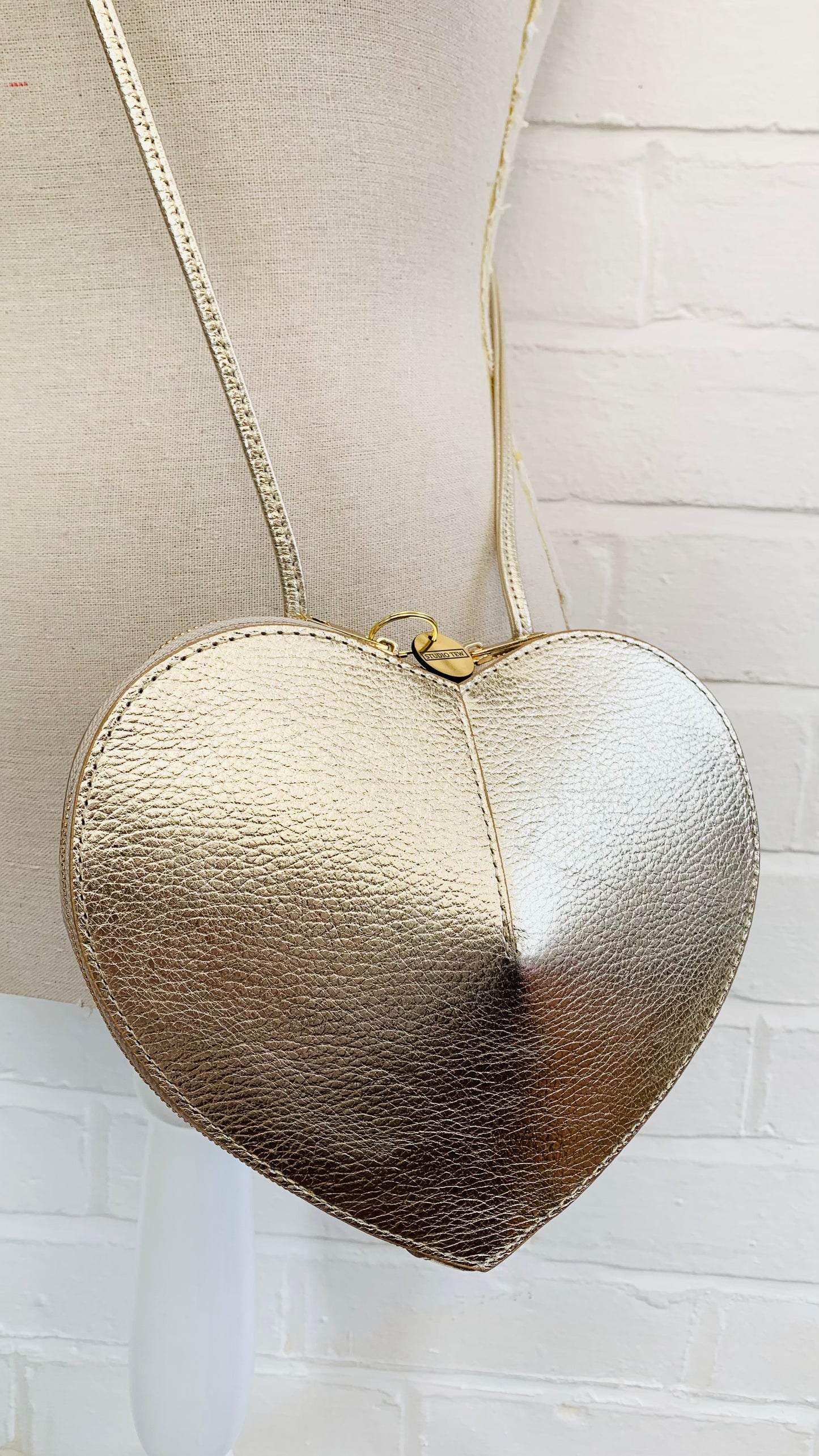 Gold Love Heart Leather Bag - Amour