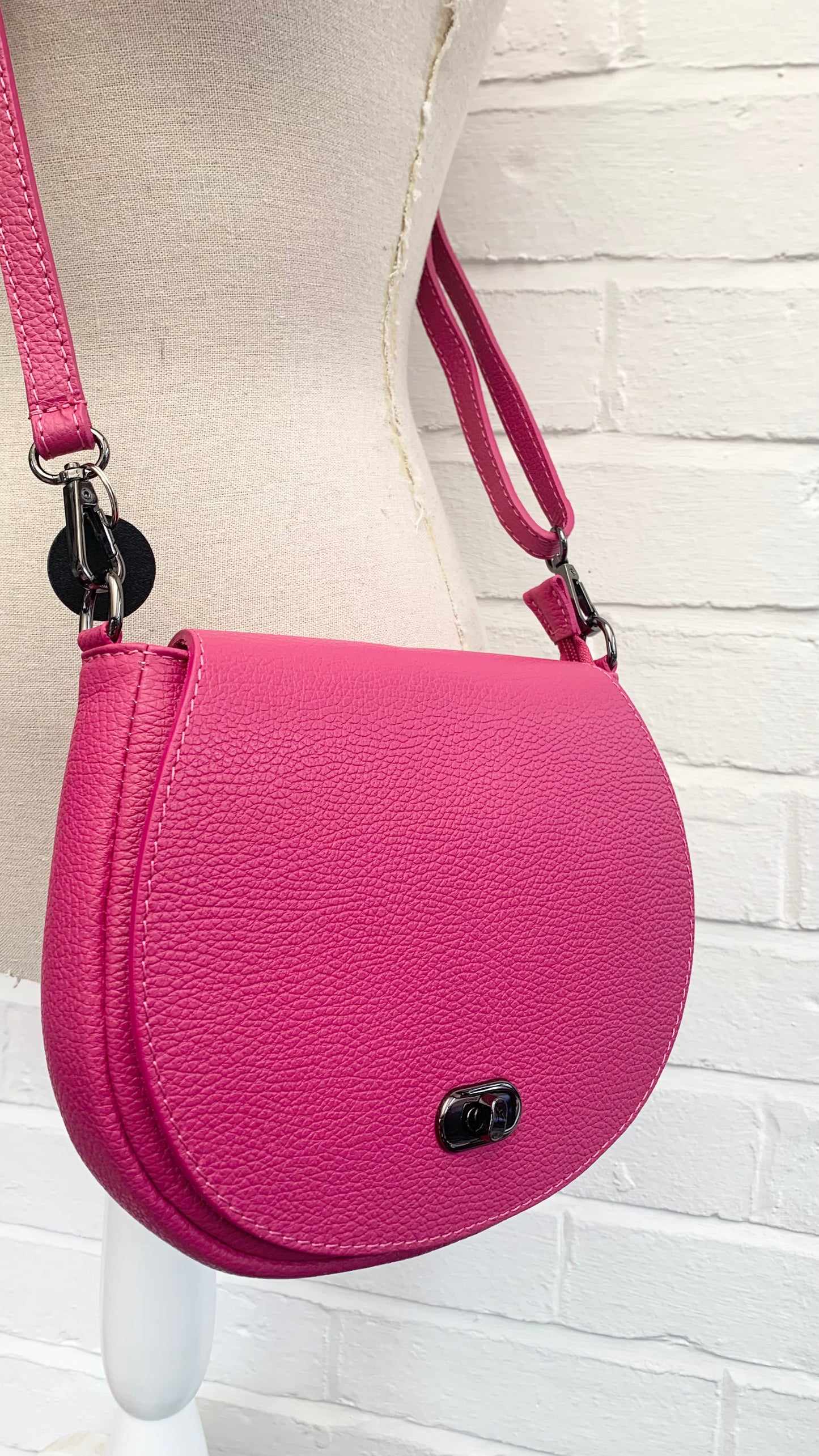 Sac cartable en cuir fuchsia