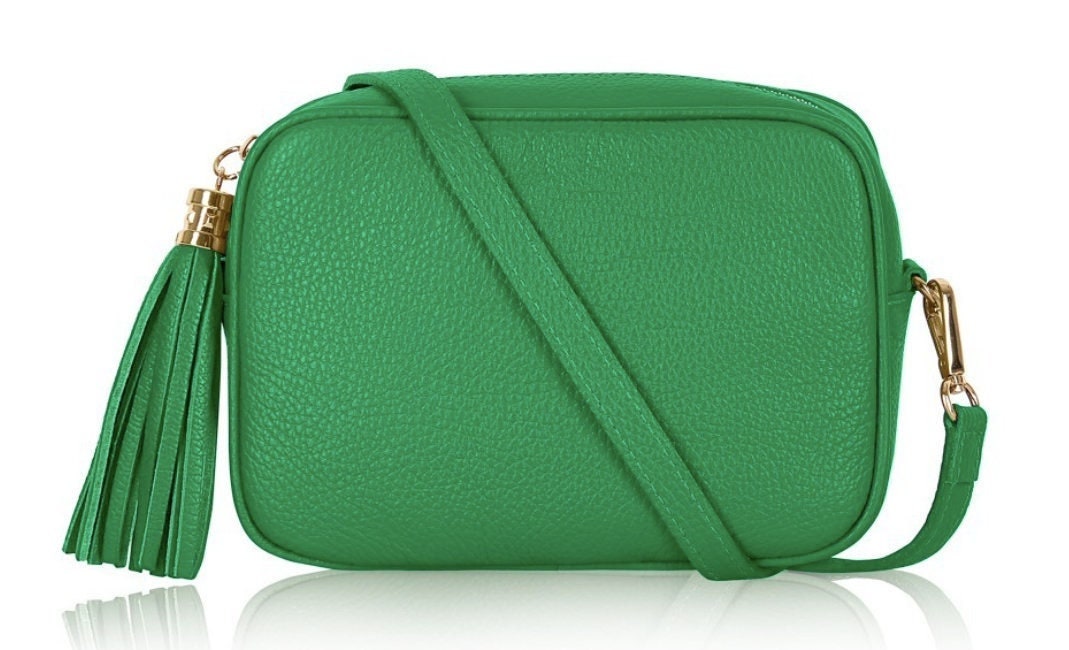 Sac bandoulière en cuir vert avec pompon - Darcy