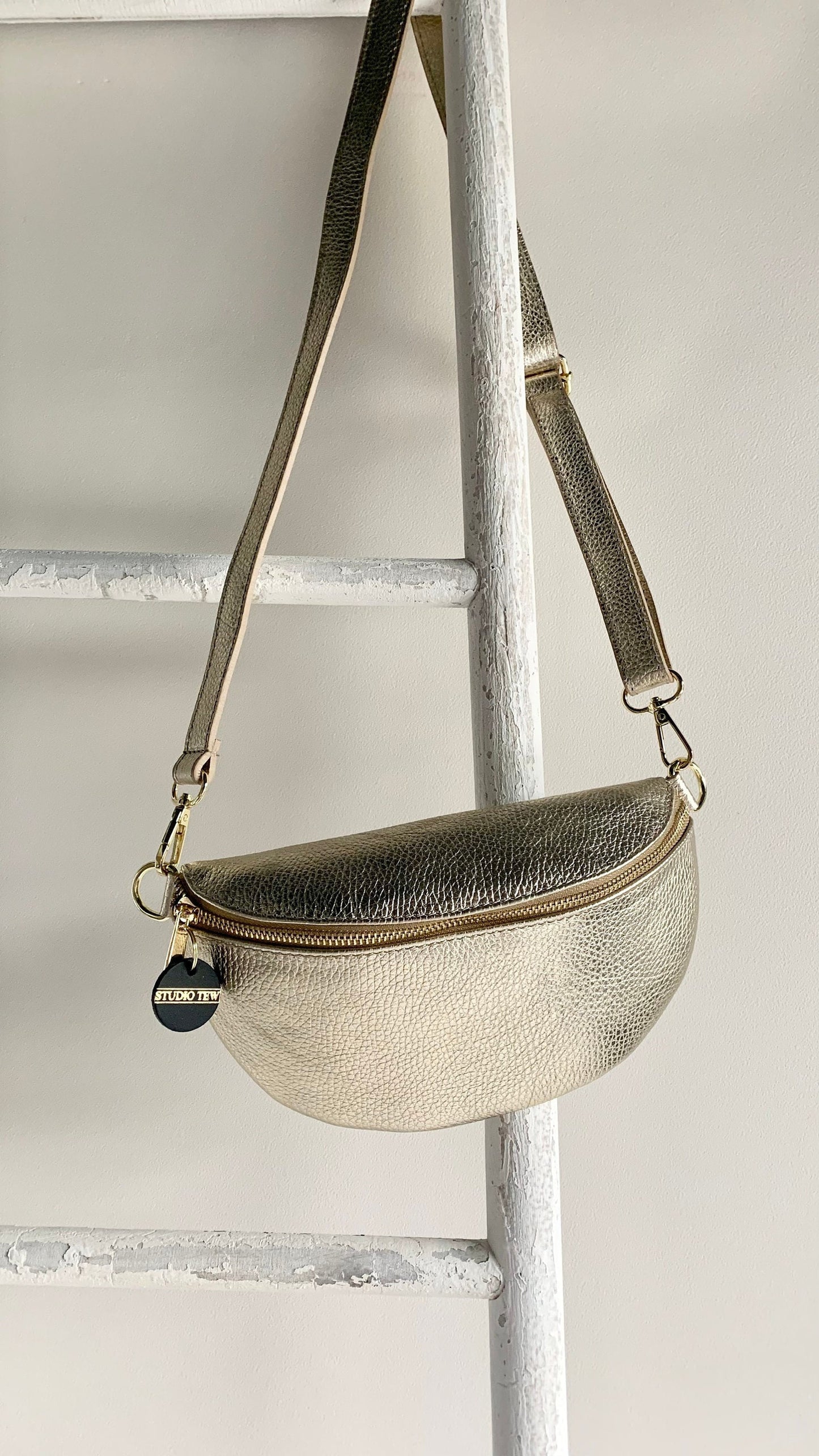 Silber &amp; Gold Leder Body Bag, Gold Fanny Pack Bum Bag, Close to Body Bag, Kleine Gold Ledertasche, Festival Tasche, Damen Leder Bum Bag