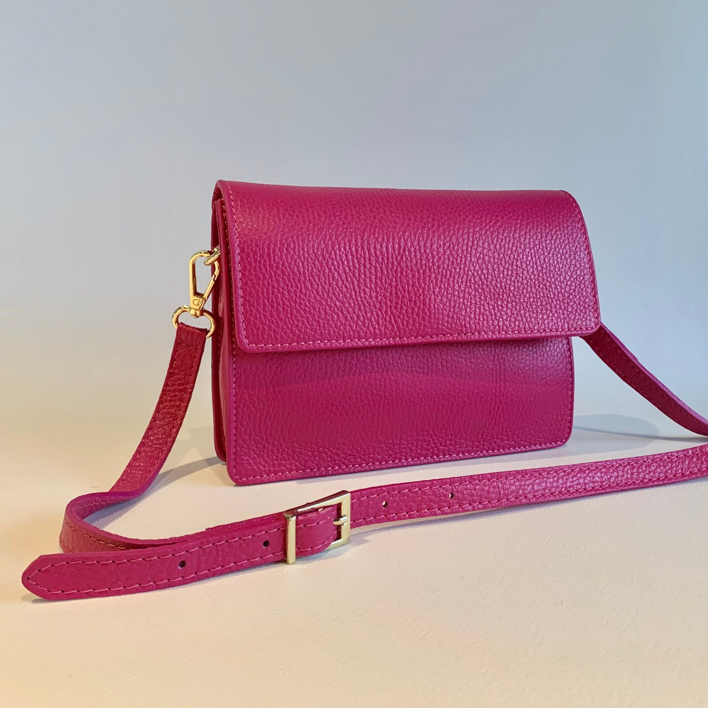 Sac Minimaliste en Cuir Fuchsia - Zoé