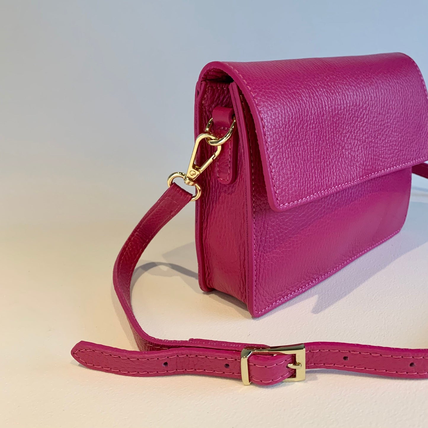 Fuchsia Leather Minimalistic Bag - Zoe