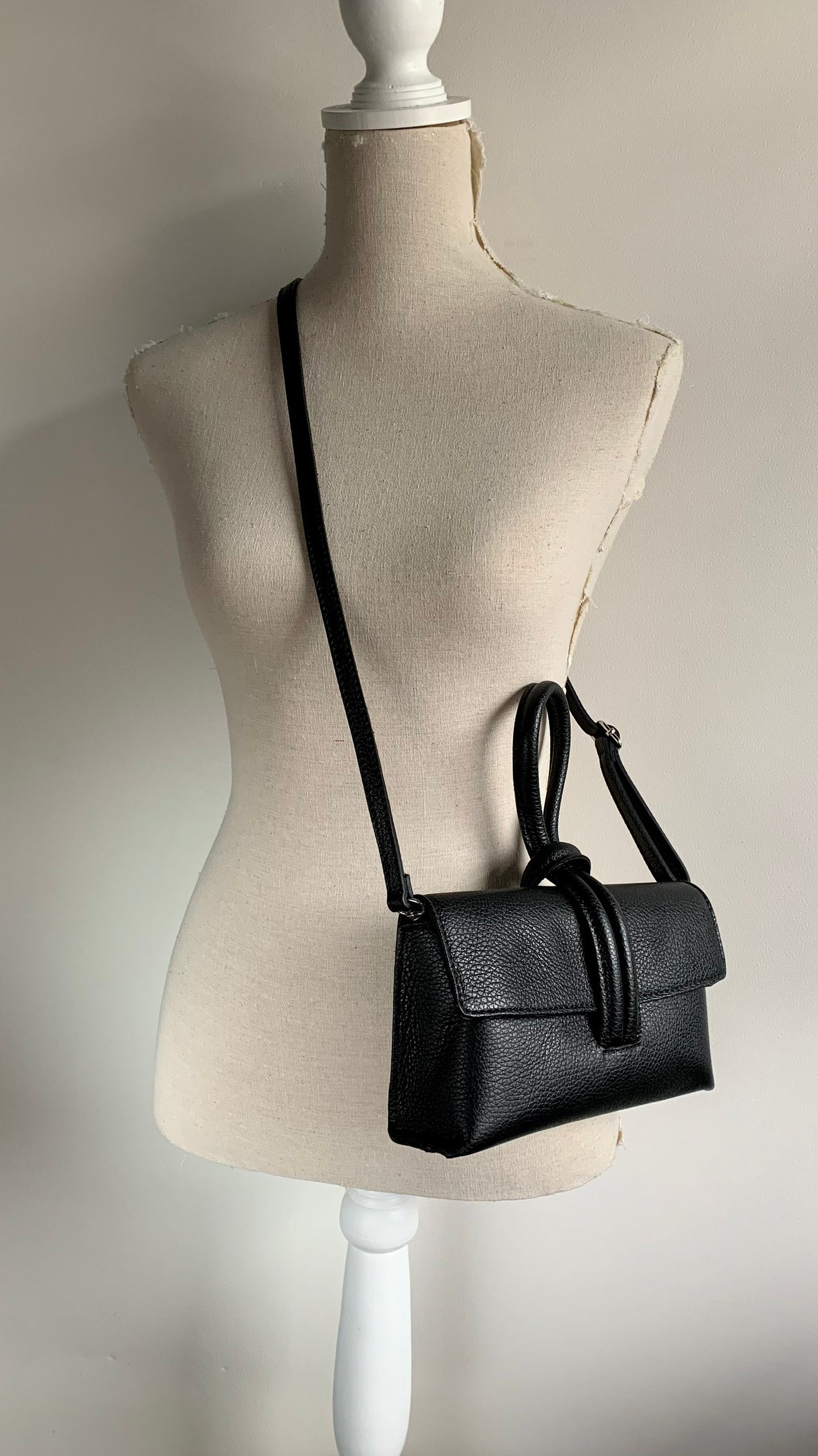 Black Leather Loop Handle Bag - Claris