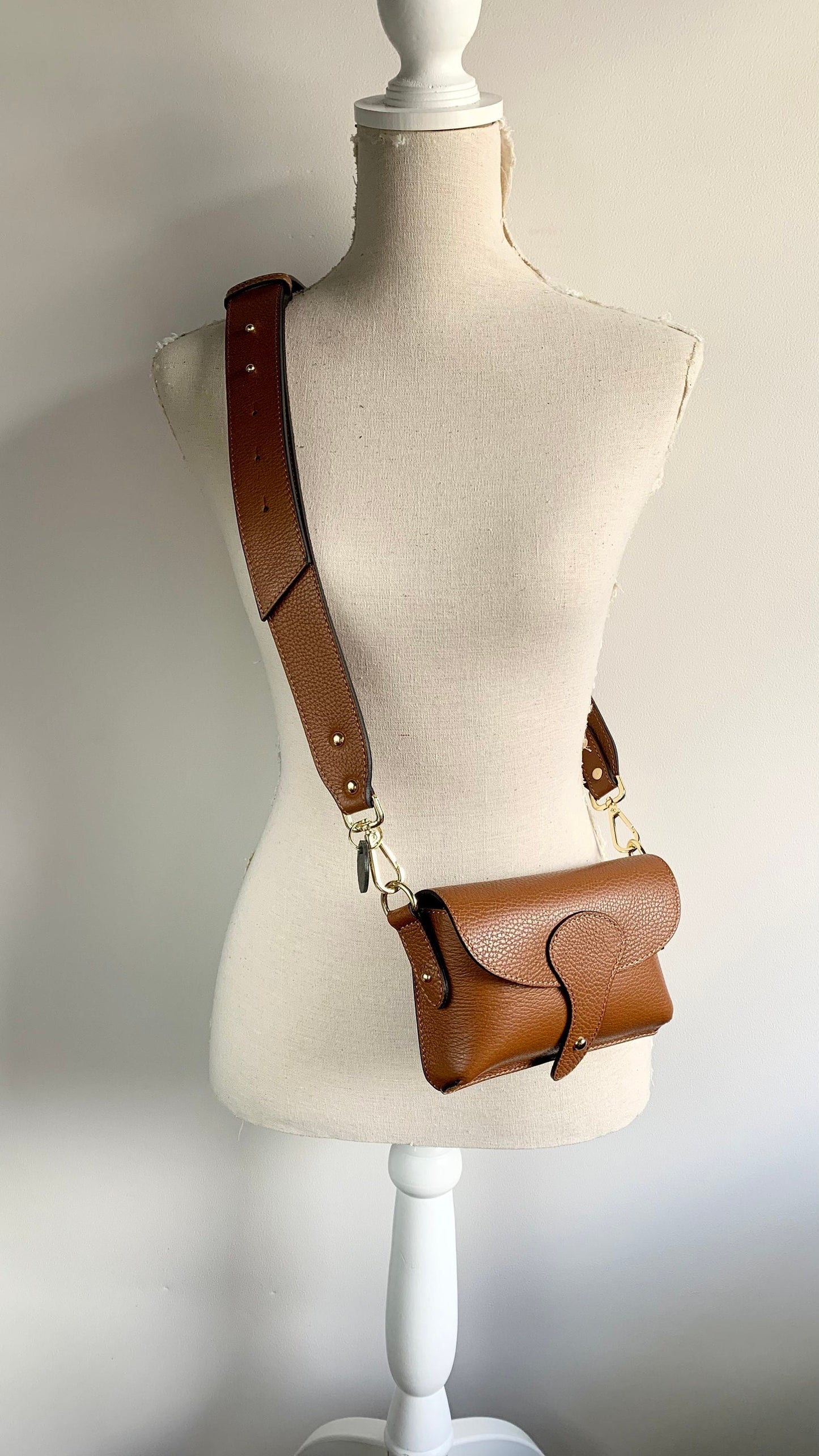 Tan Leather Compact Crossbody Bag - Vogue