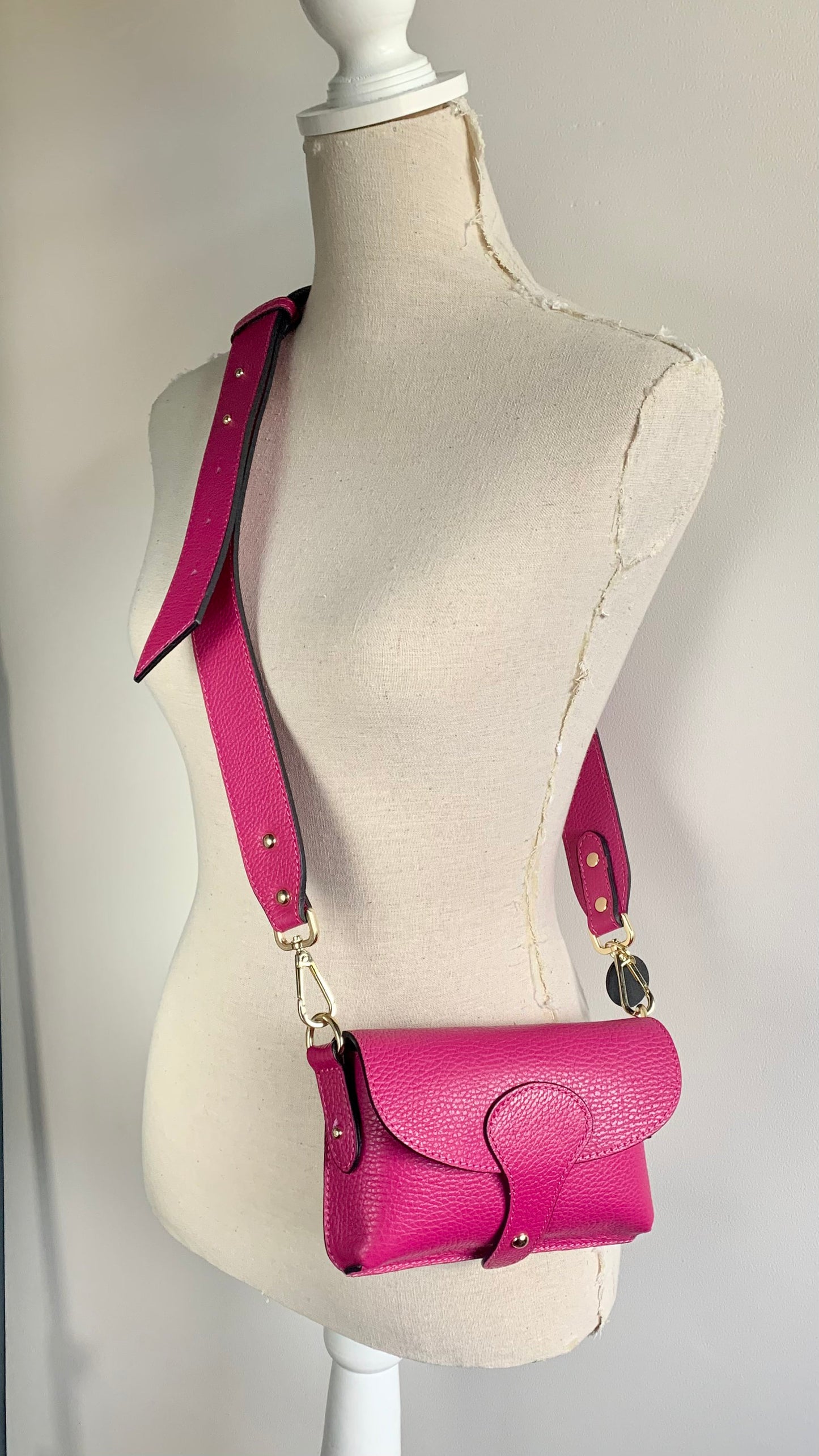 Fuchsia Leather Compact Crossbody Bag - Vogue