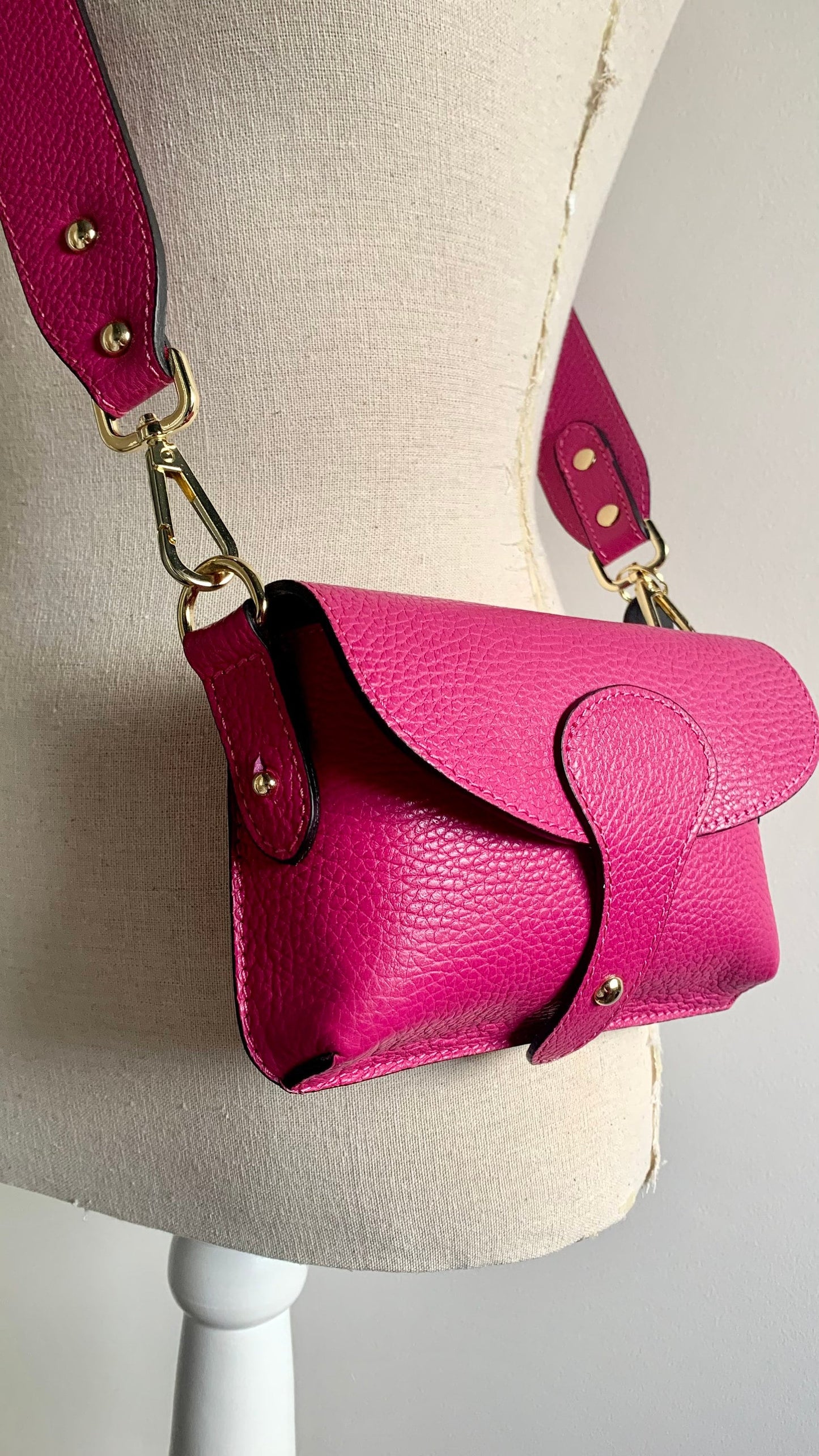 Fuchsia Leather Compact Crossbody Bag - Vogue